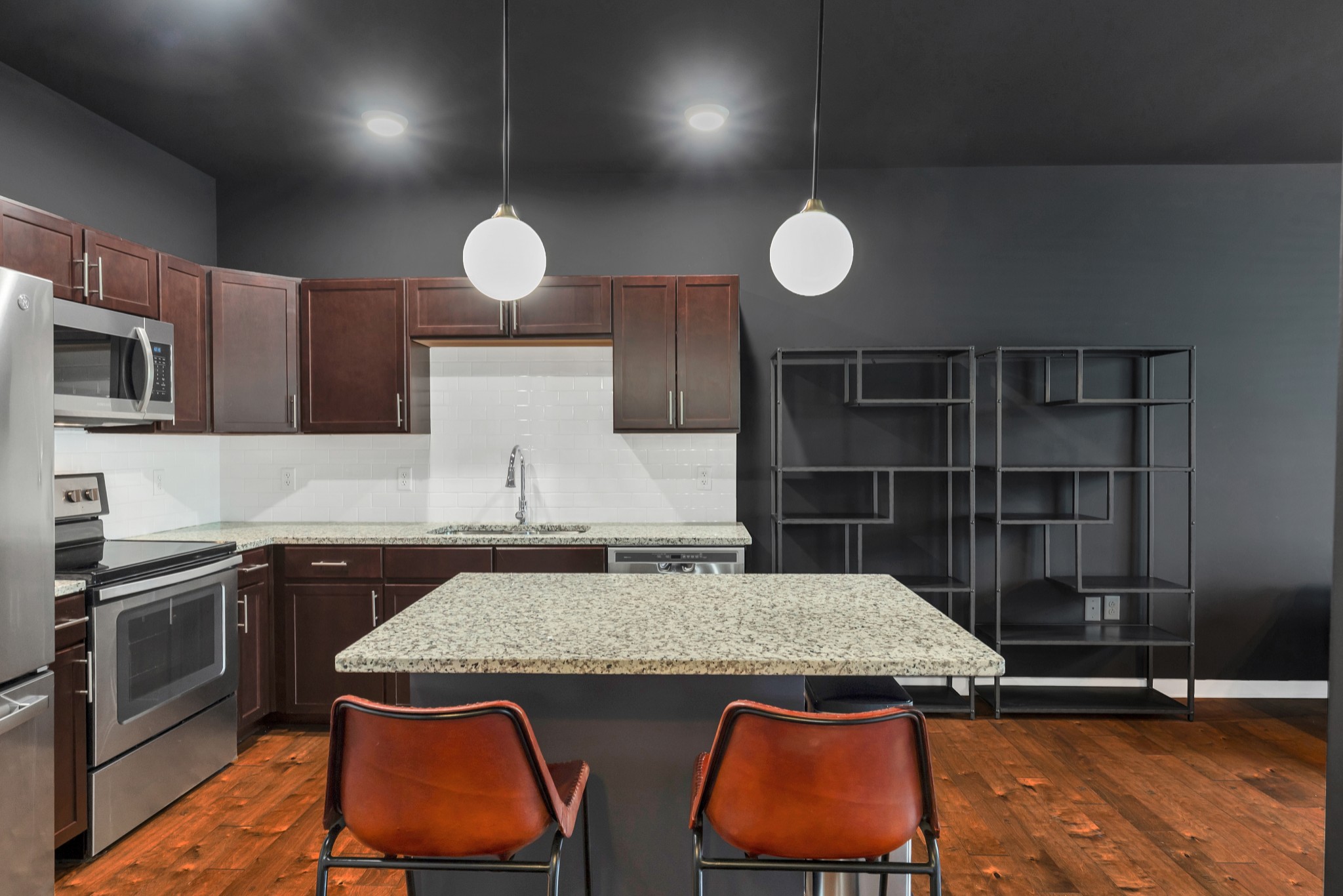 1122 Litton Ave 120
