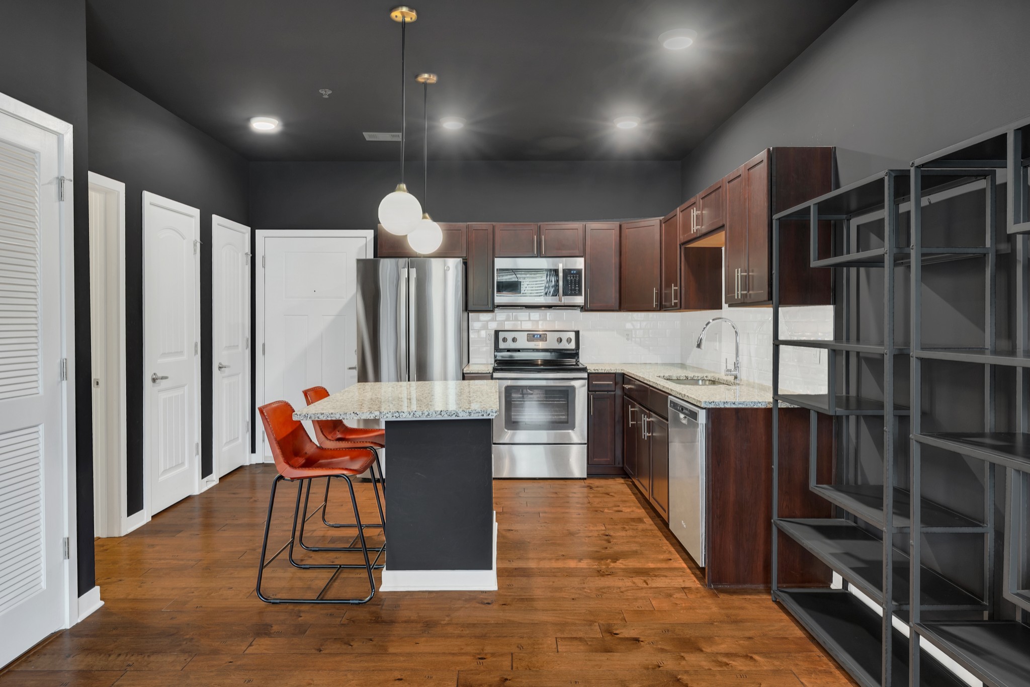 1122 Litton Ave 120