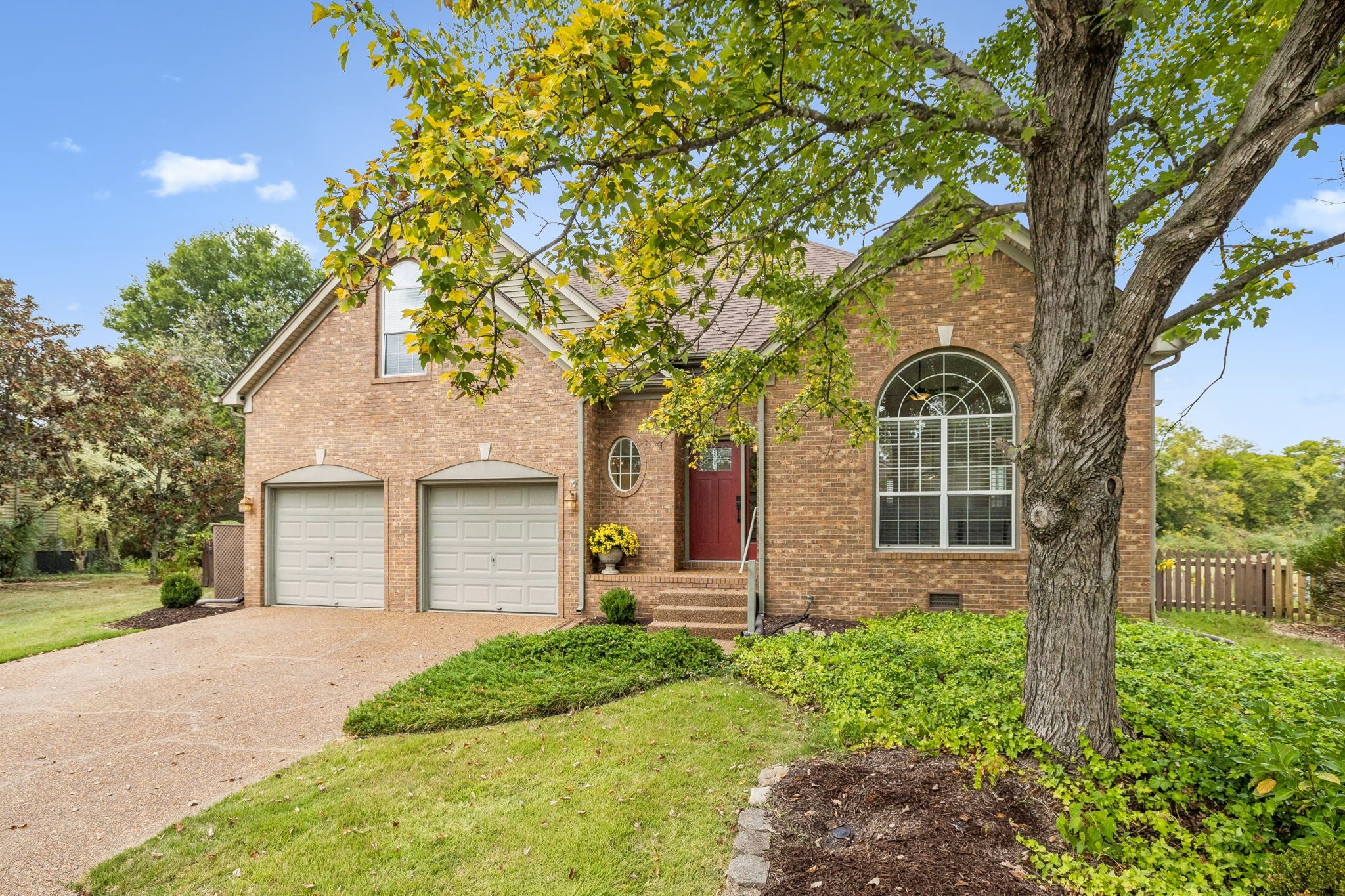 4-bed listing at 420 Essex Park Cir, Franklin