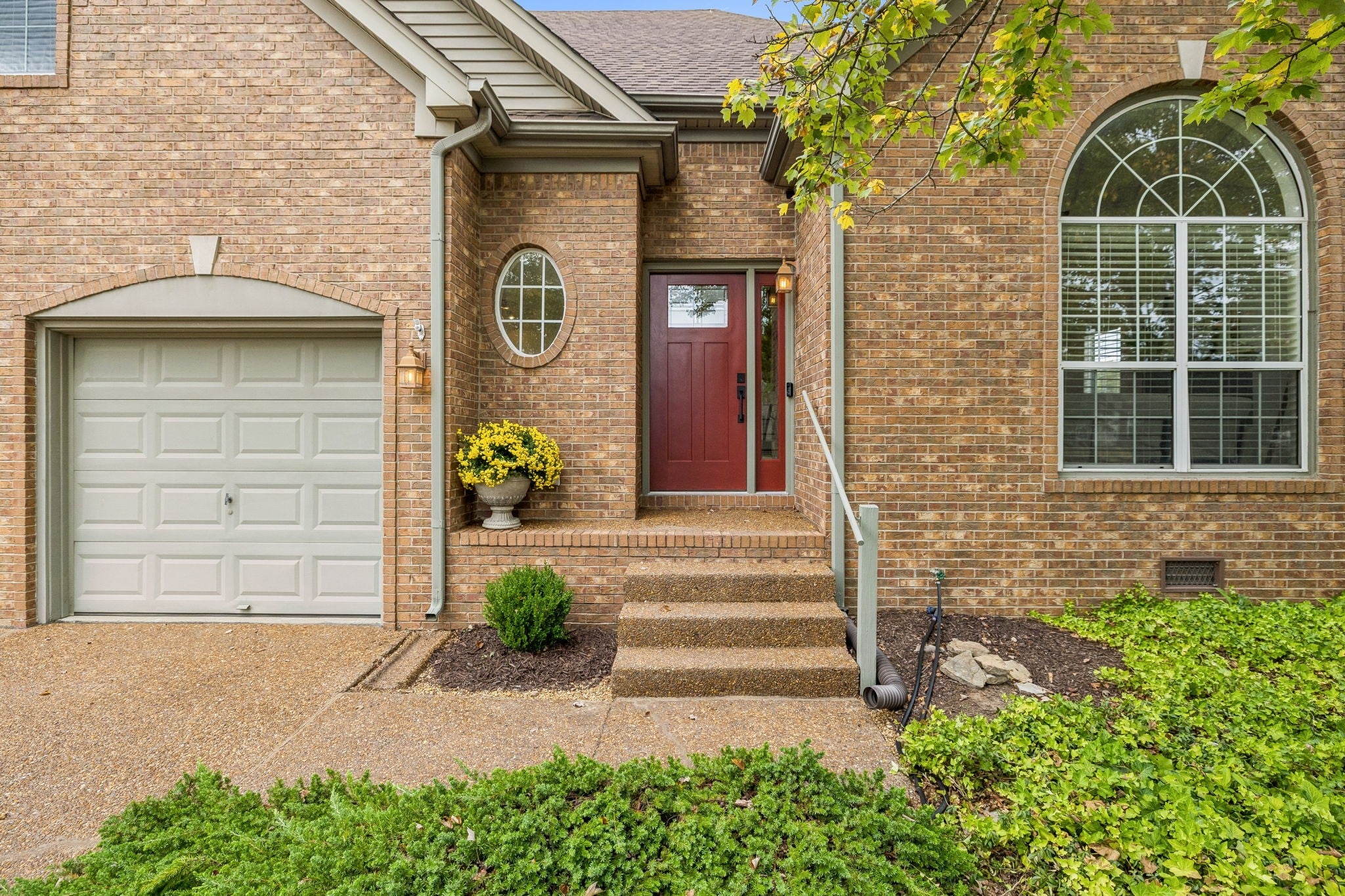 4-bed listing at 420 Essex Park Cir, Franklin