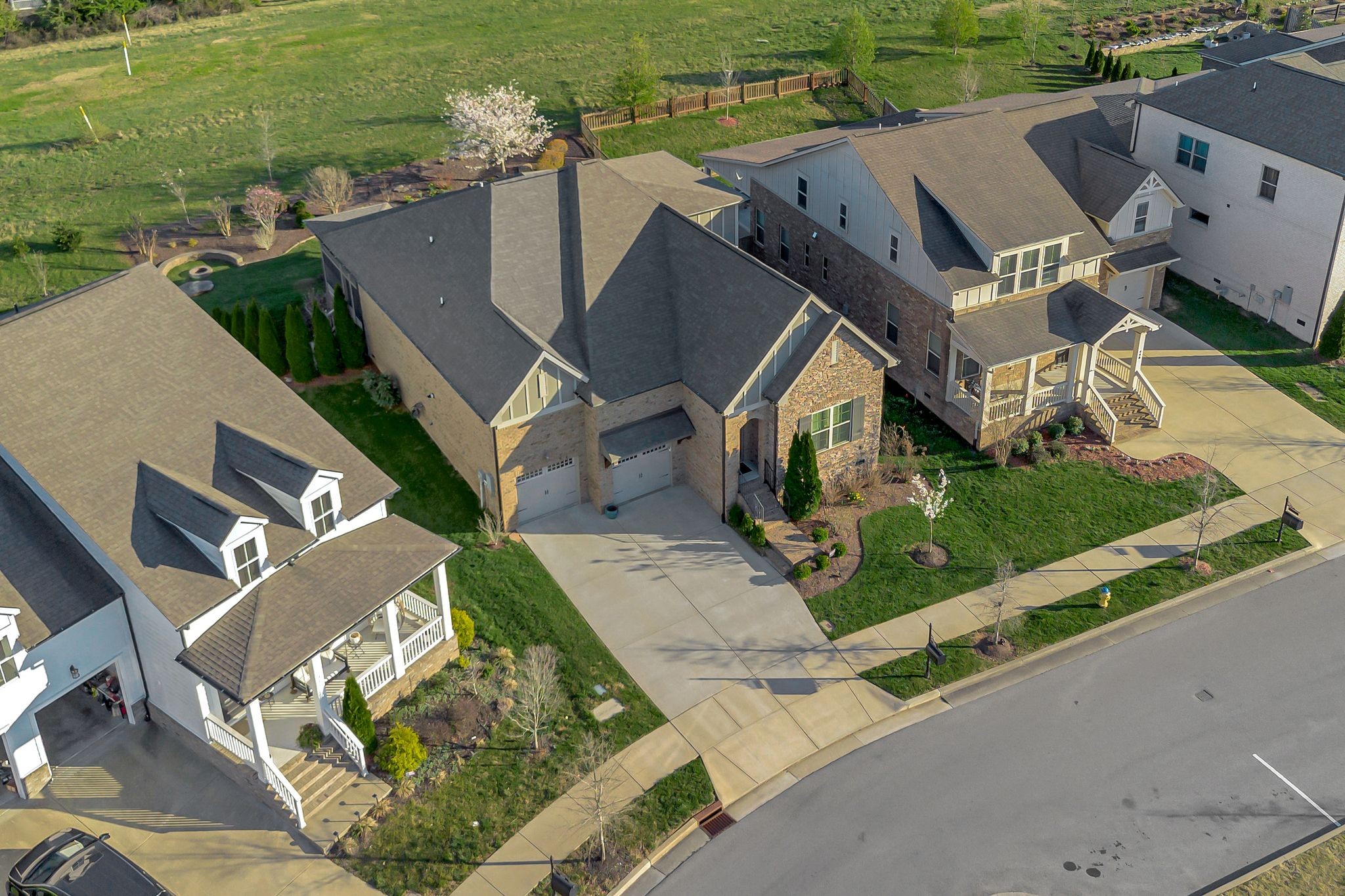 454 River Bluff Dr