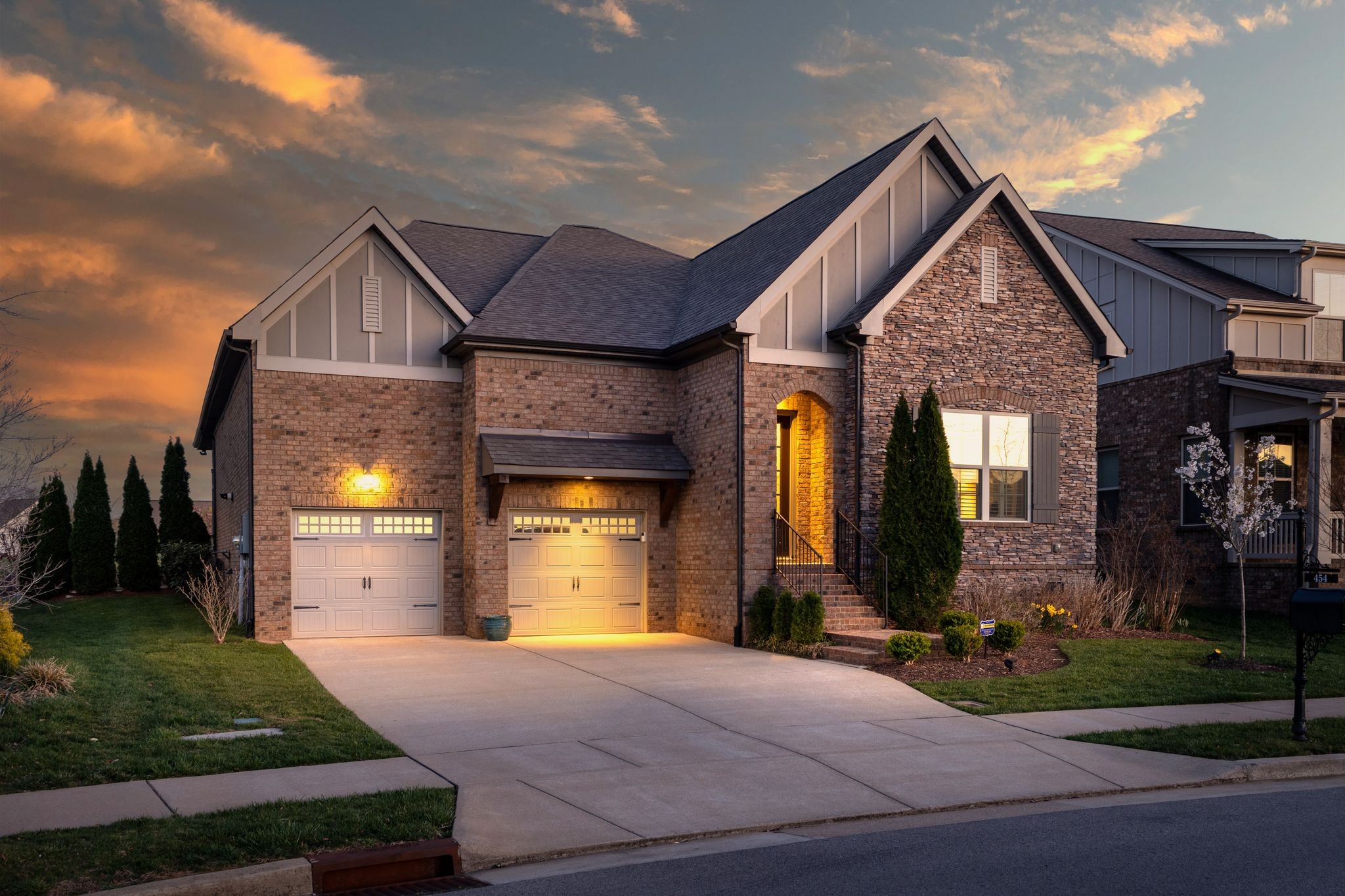 454 River Bluff Dr