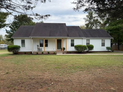 1618 Windy Meadow Dr Christiana TN 37037