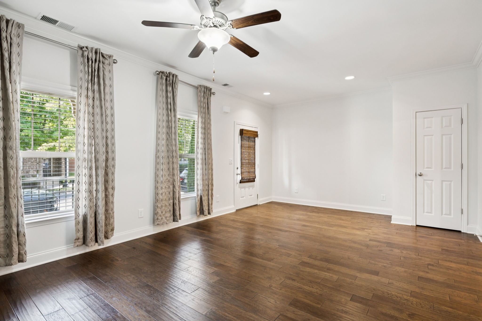 526 Vintage Green Ln