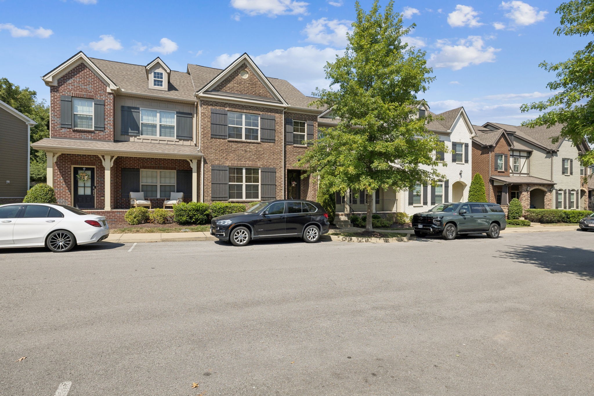 526 Vintage Green Ln