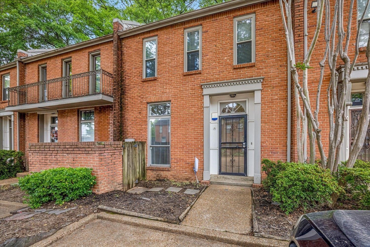 1694 BELVEDERE CT 1694