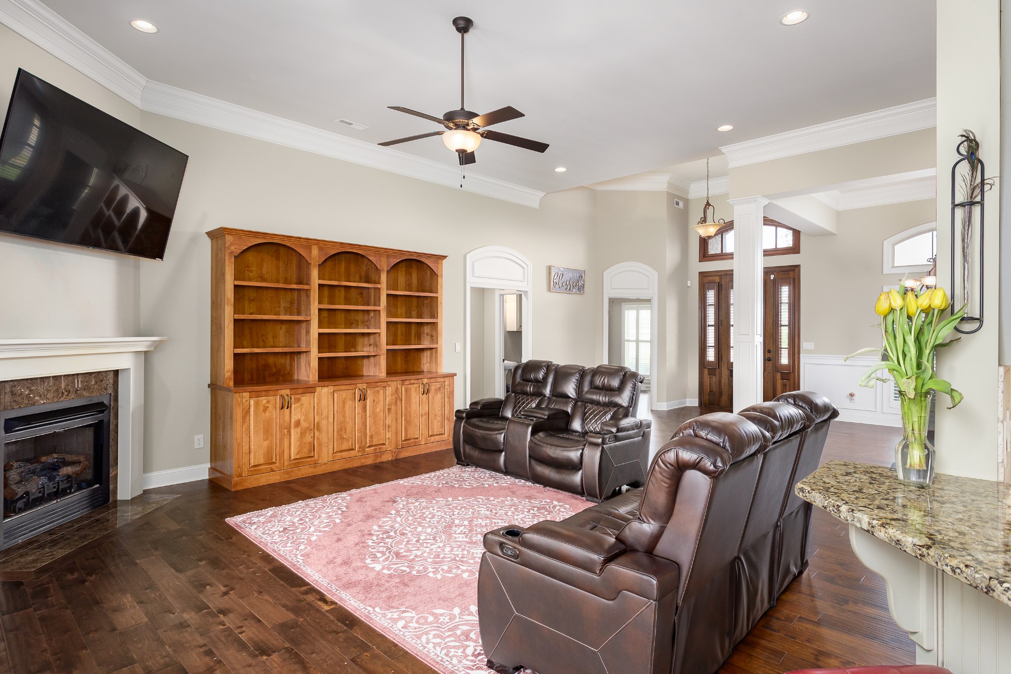 1206 Woodridge Ct