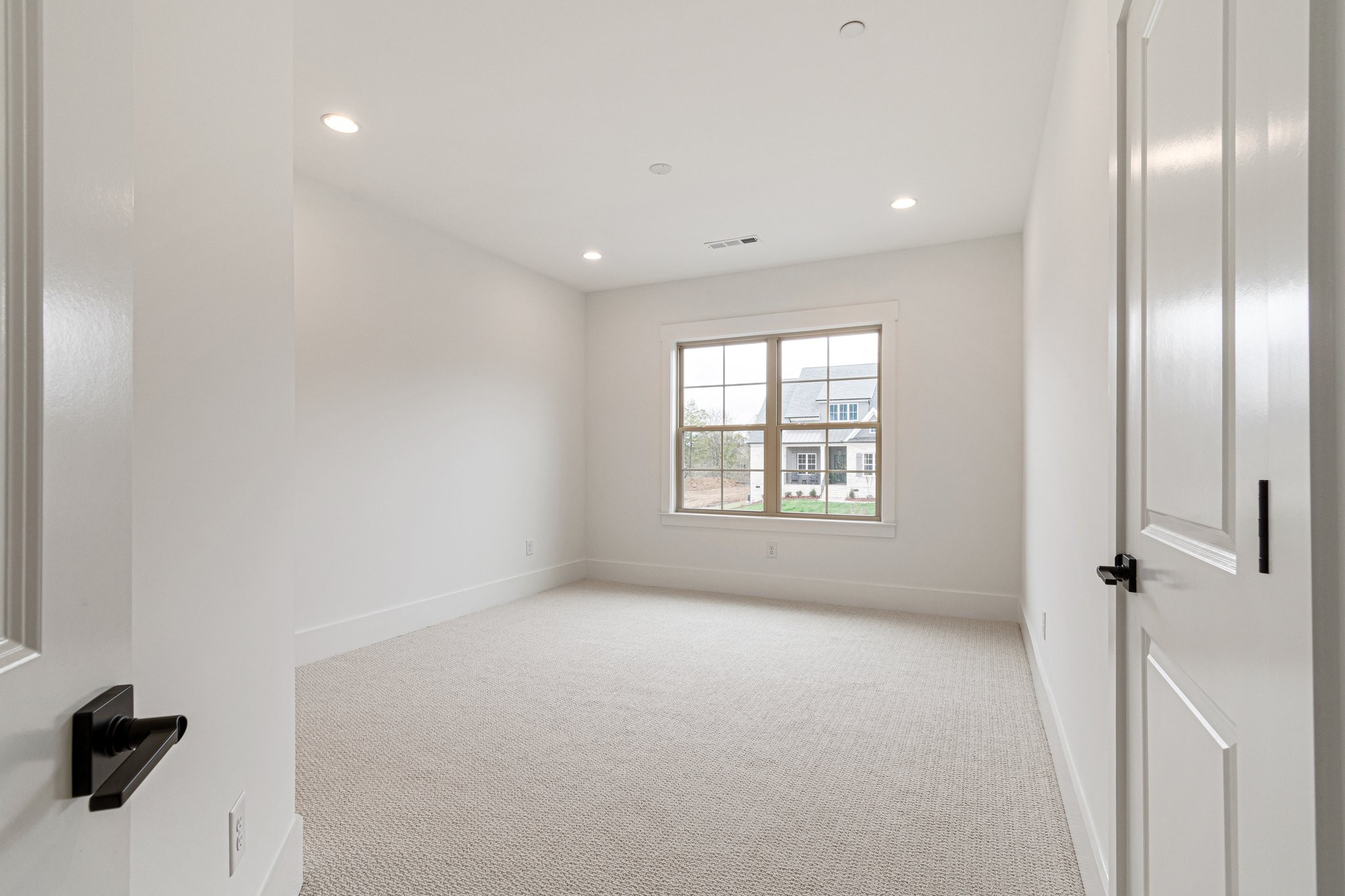 Nolensville, Tennessee 37135, United States, 5 Bedrooms Bedrooms, ,6 BathroomsBathrooms,Residential,Active,93945