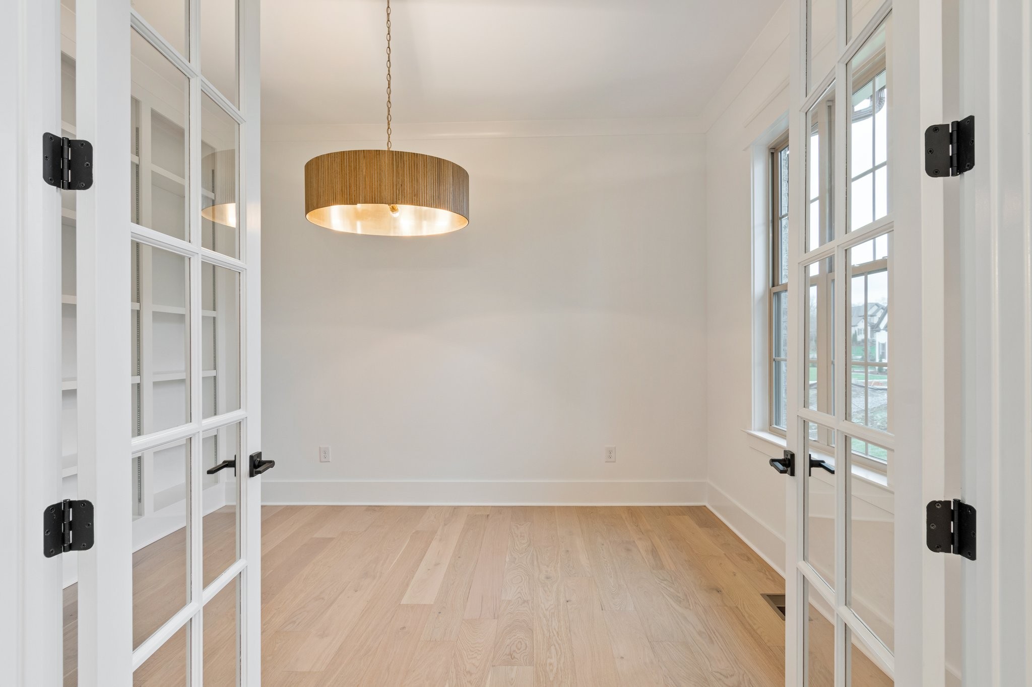 Nolensville, Tennessee 37135, United States, 5 Bedrooms Bedrooms, ,6 BathroomsBathrooms,Residential,Active,93945