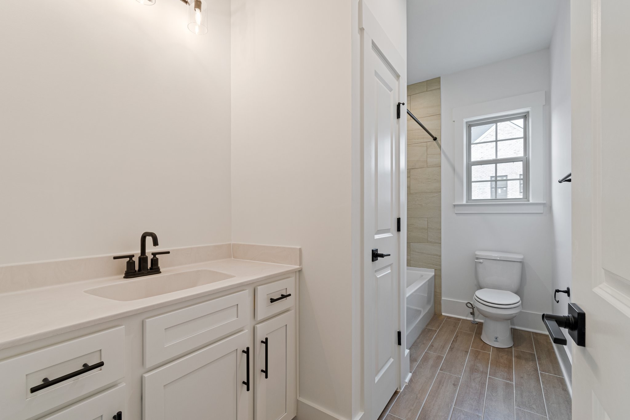 Nolensville, Tennessee 37135, United States, 5 Bedrooms Bedrooms, ,6 BathroomsBathrooms,Residential,Active,93945