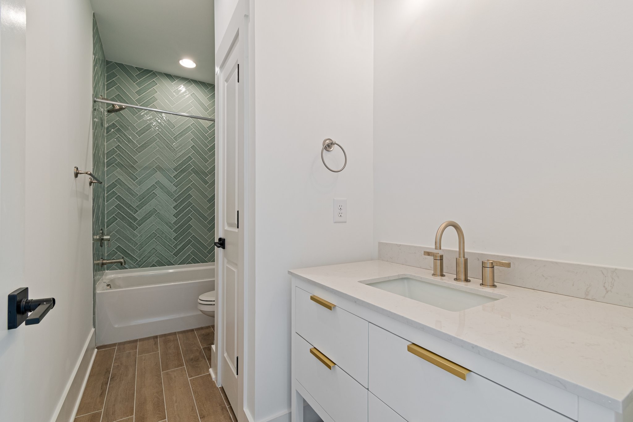 Nolensville, Tennessee 37135, United States, 5 Bedrooms Bedrooms, ,6 BathroomsBathrooms,Residential,Active,93945