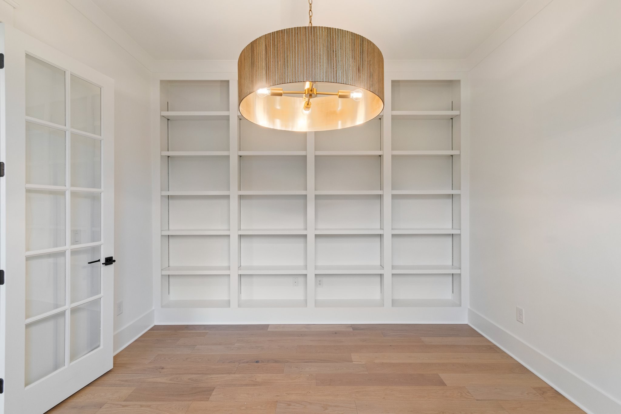 Nolensville, Tennessee 37135, United States, 5 Bedrooms Bedrooms, ,6 BathroomsBathrooms,Residential,Active,93945