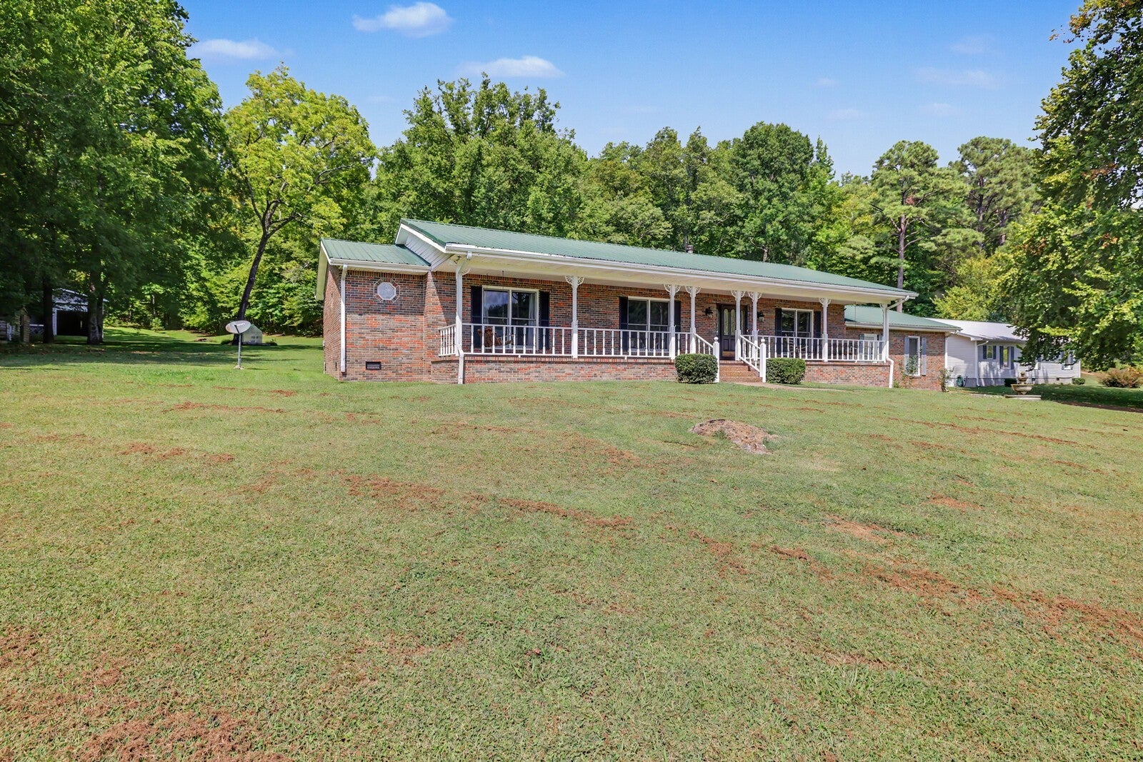 6268 Highway 100 W