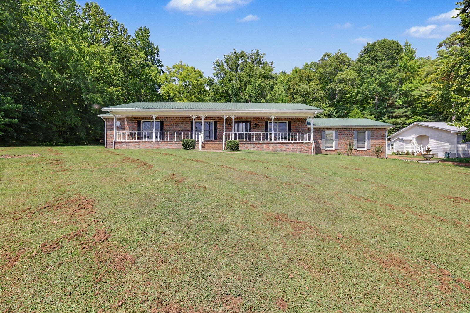6268 Highway 100 W