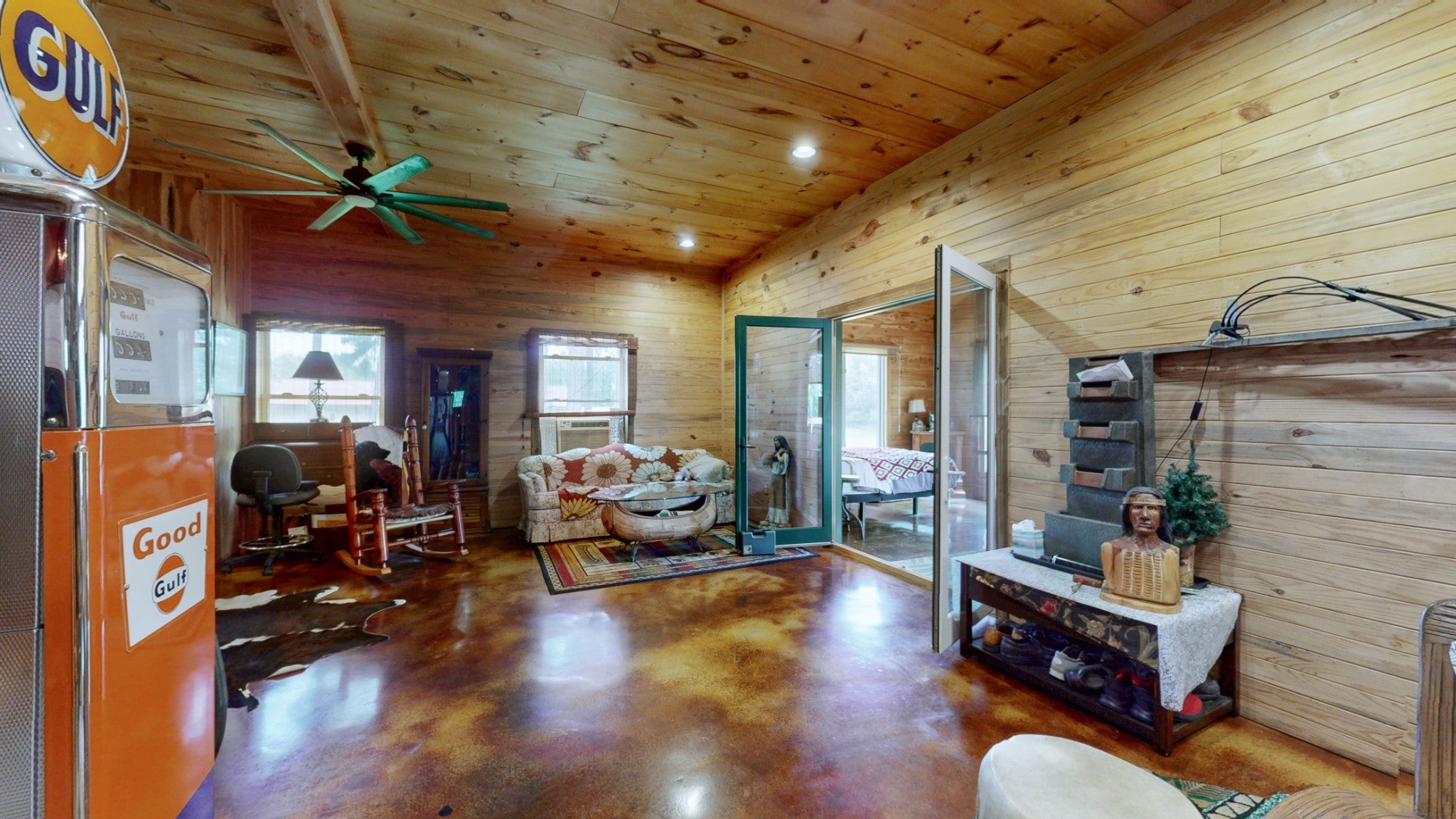 8774 Highway 641 N