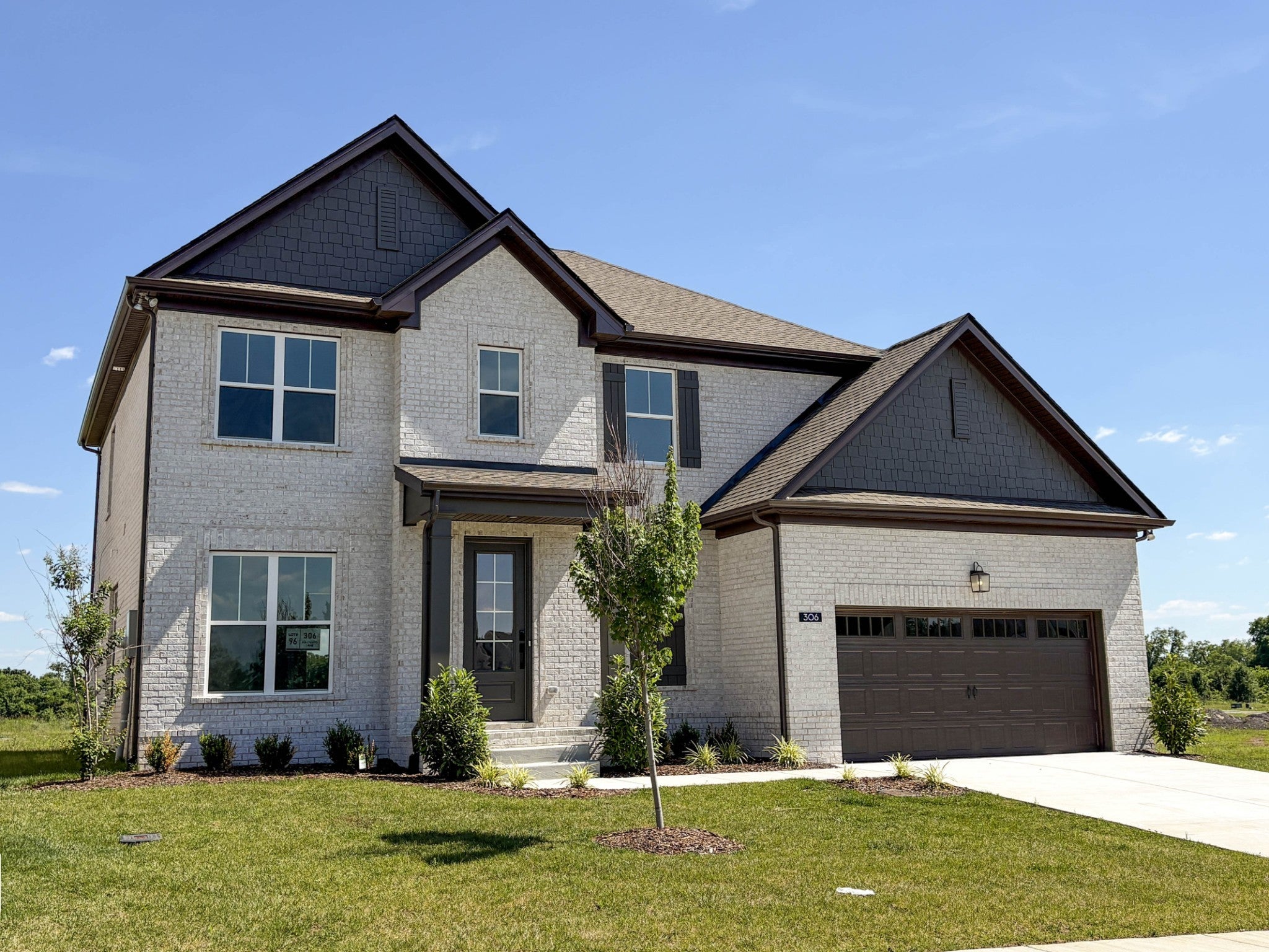 306 Hayward Ln