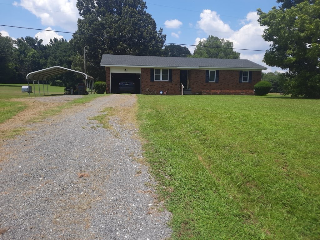 1215 Jax Rd