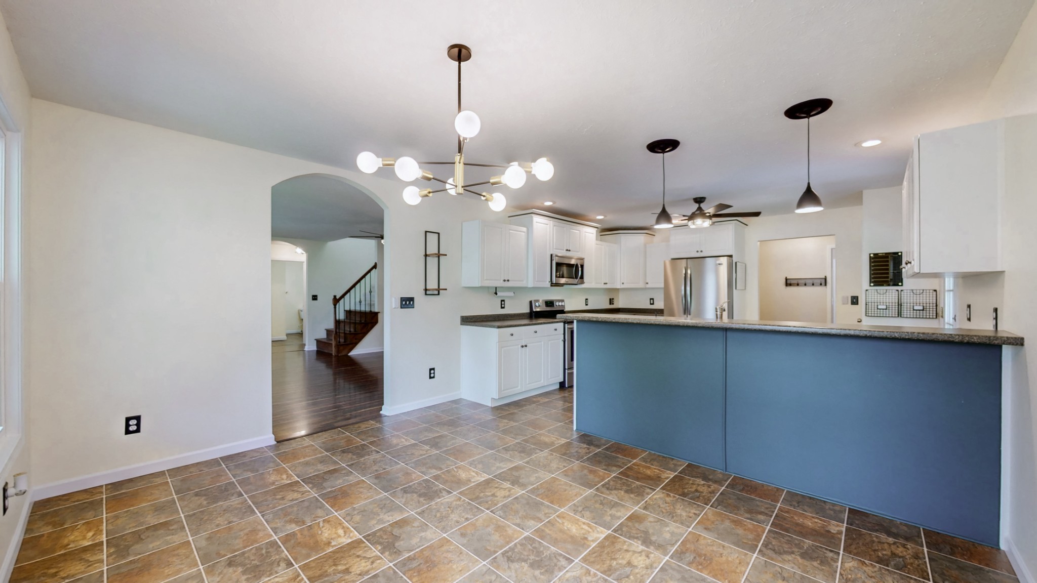 136 Eiffel Tower Ln
