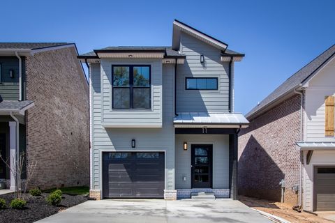 Photo of 11 Dutch Drive, Clarksville, TN 37043 (MLS # 3168423)