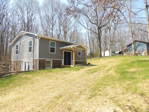 Photo of 120 Bern St, Waverly, TN 37185 (MLS # 3165120)
