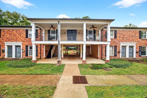 Photo of 5025 Hillsboro Pike #22G, Nashville, TN 37215 (MLS # 3145563)