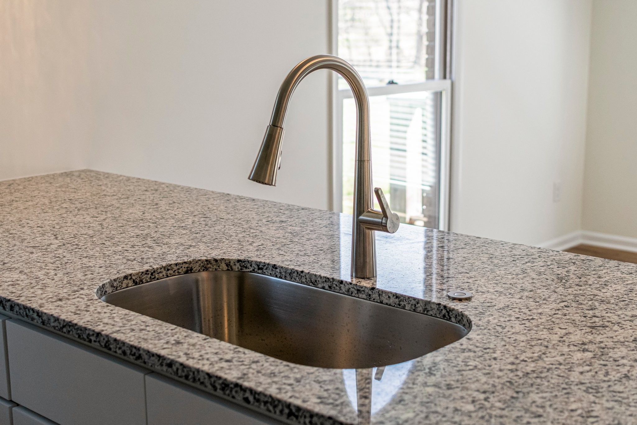 Columbia, Tennessee 38401, United States, 4 Bedrooms Bedrooms, ,3 BathroomsBathrooms,Residential,Active,93716