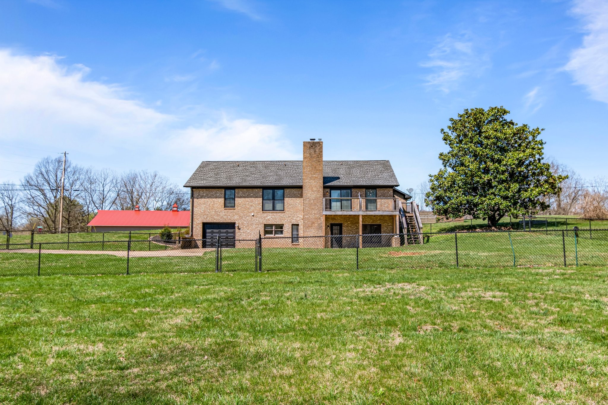 Columbia, Tennessee 38401, United States, 4 Bedrooms Bedrooms, ,3 BathroomsBathrooms,Residential,Active,93716