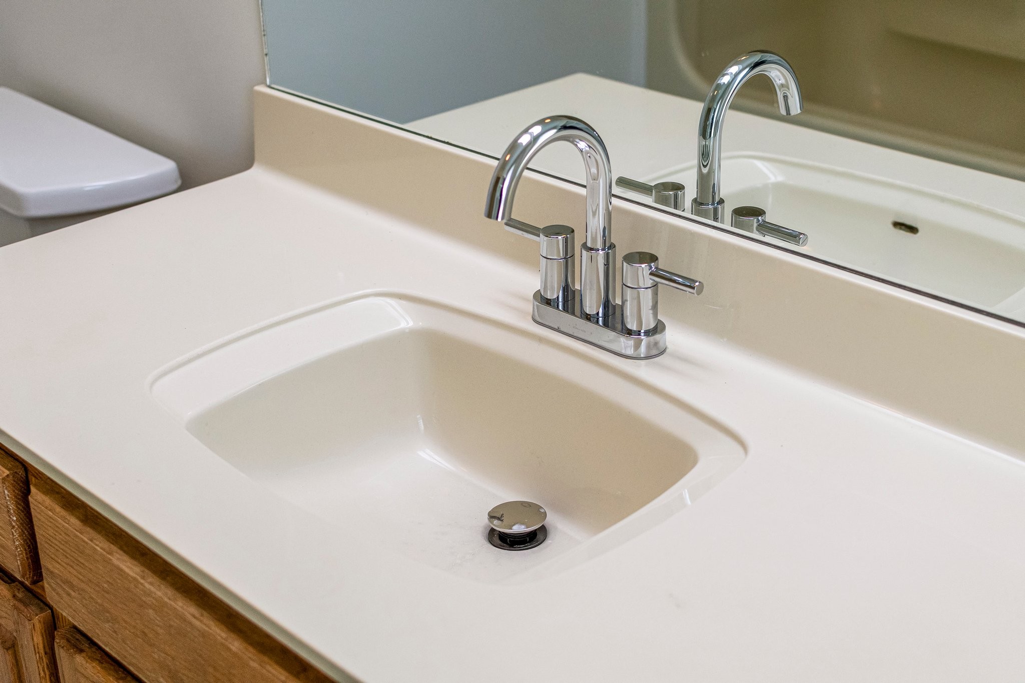 Columbia, Tennessee 38401, United States, 4 Bedrooms Bedrooms, ,3 BathroomsBathrooms,Residential,Active,93716