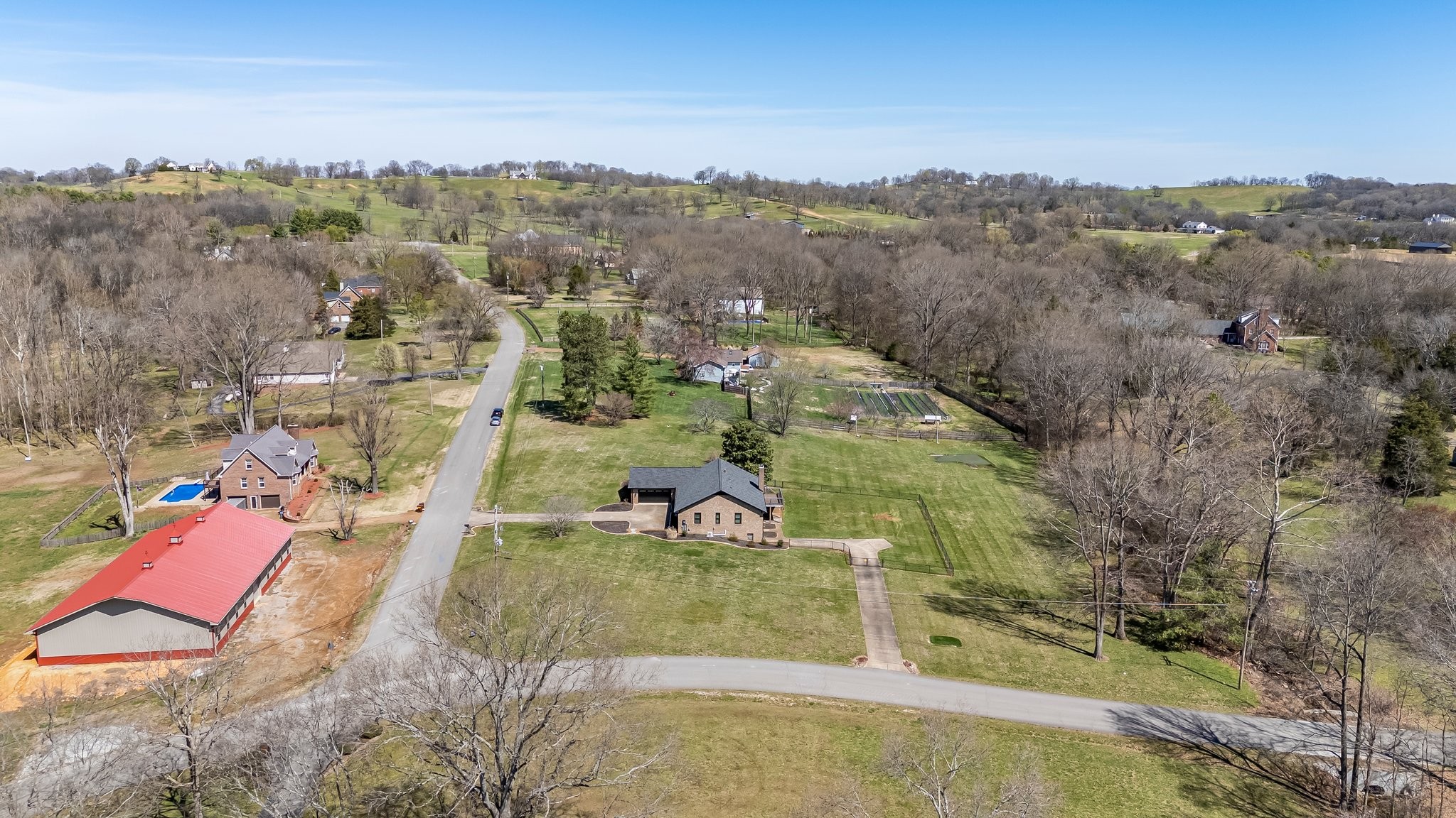 Columbia, Tennessee 38401, United States, 4 Bedrooms Bedrooms, ,3 BathroomsBathrooms,Residential,Active,93716