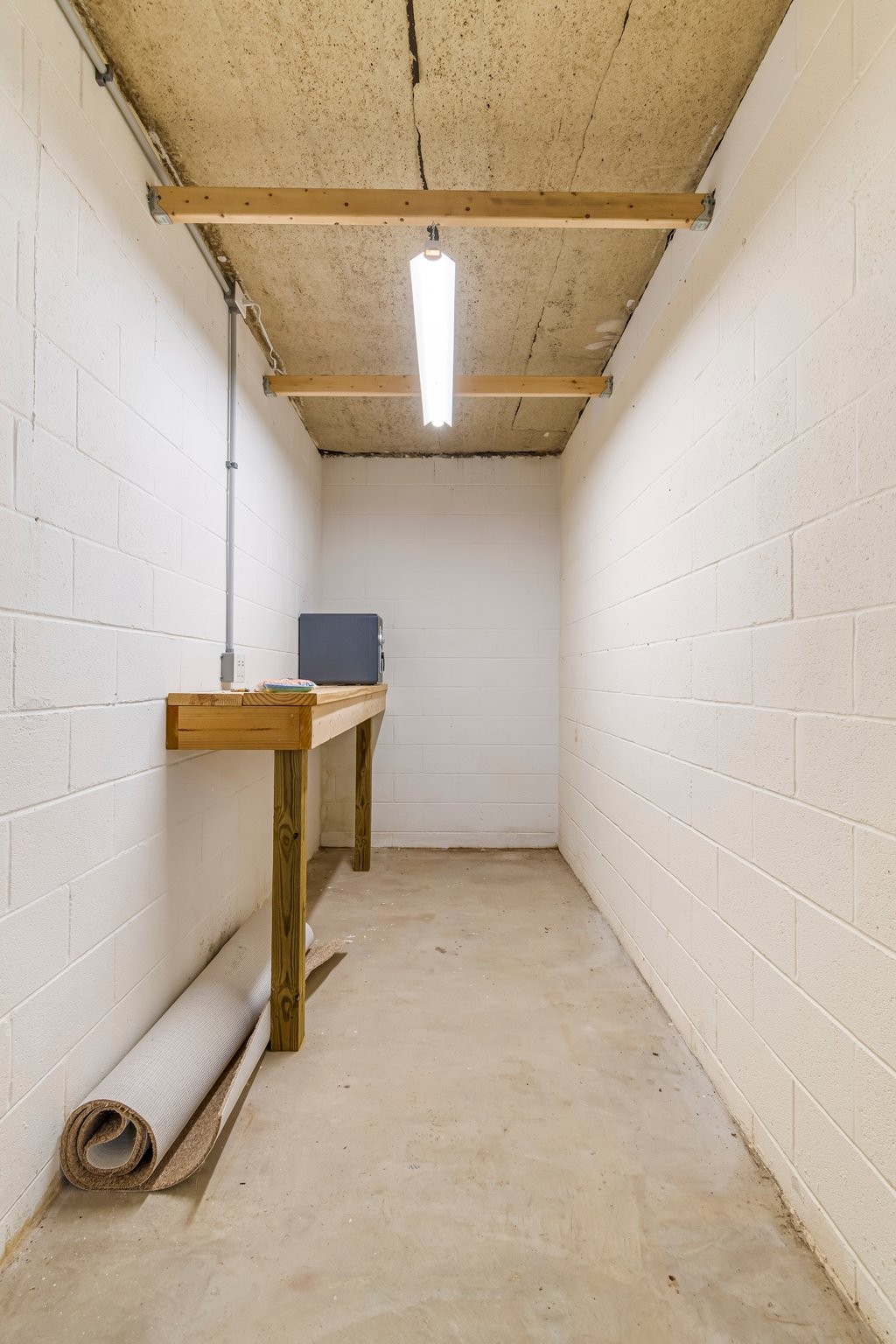 Columbia, Tennessee 38401, United States, 4 Bedrooms Bedrooms, ,3 BathroomsBathrooms,Residential,Active,93716