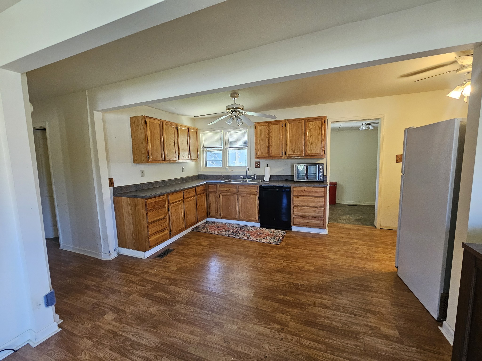 105 E Market St