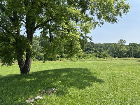 221 Carroll Ave Waverly TN 37185