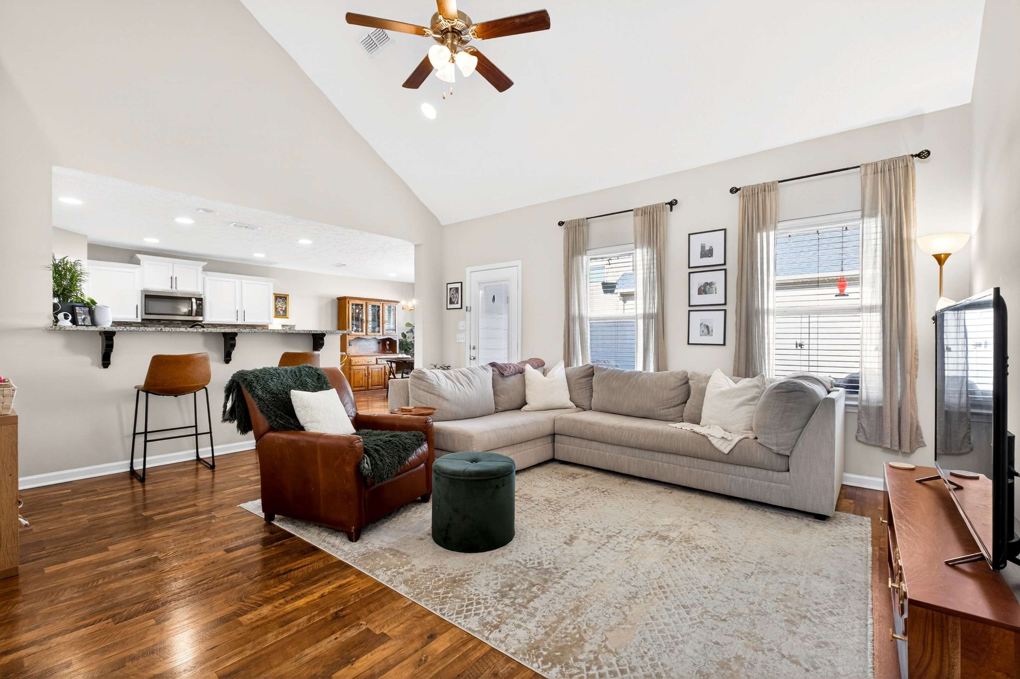 4428 Sunday Silence Way