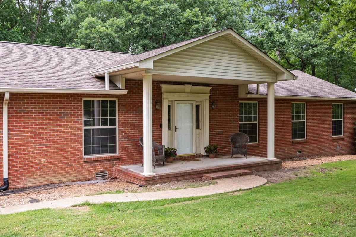 954 Dogwood Dr