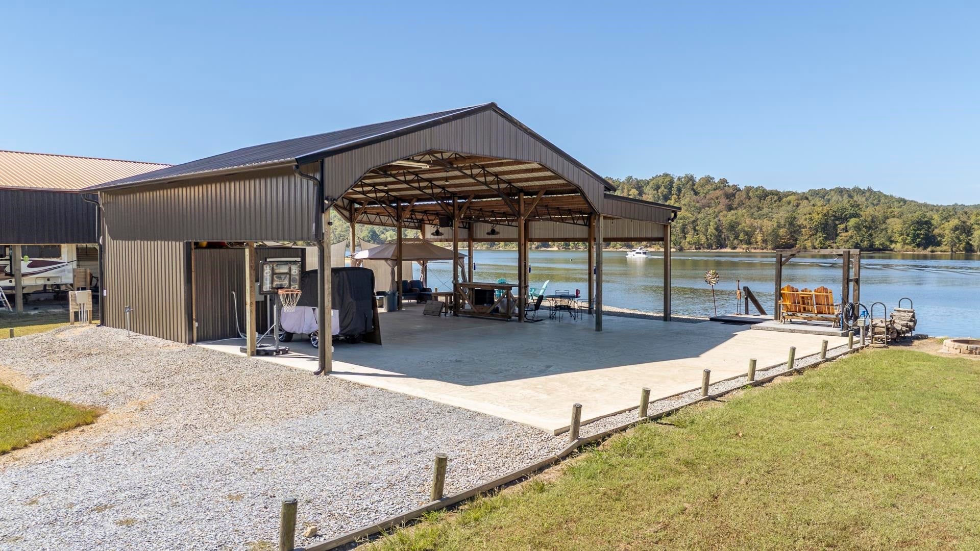 980 S RIVERFRONT DR 17A,17B
