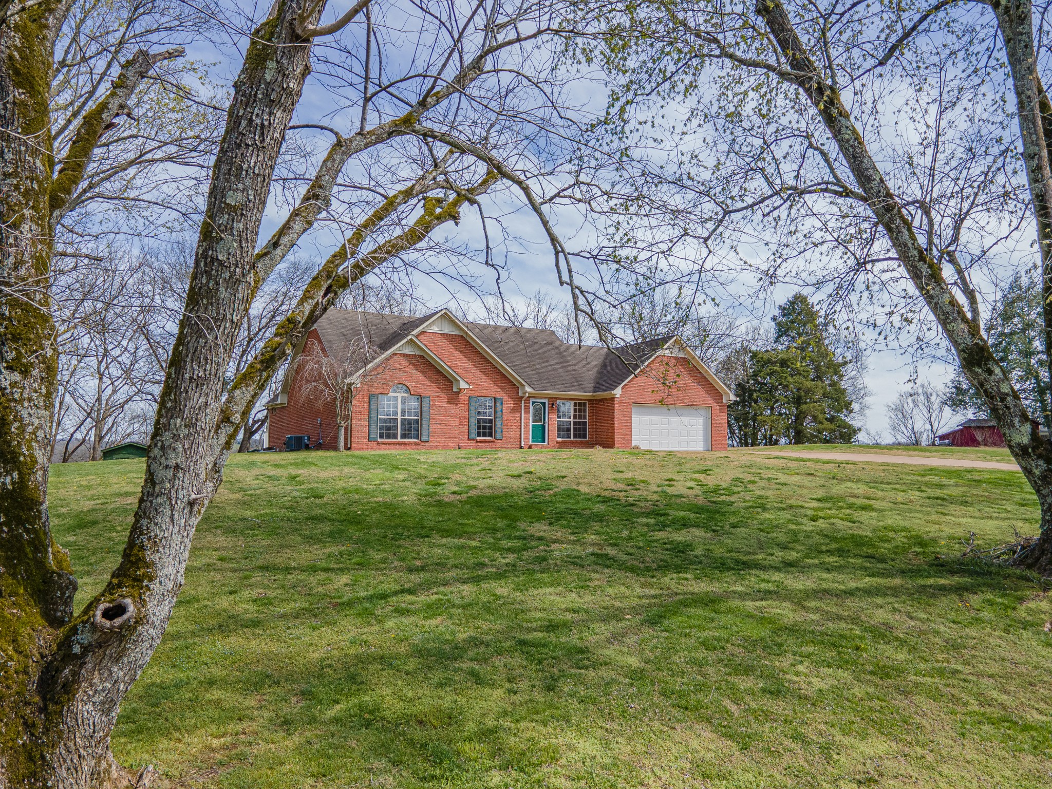 540 Jenny Ln