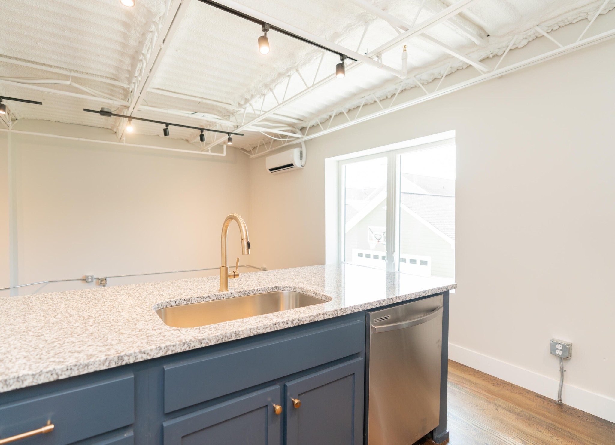 614 E Main Street 205