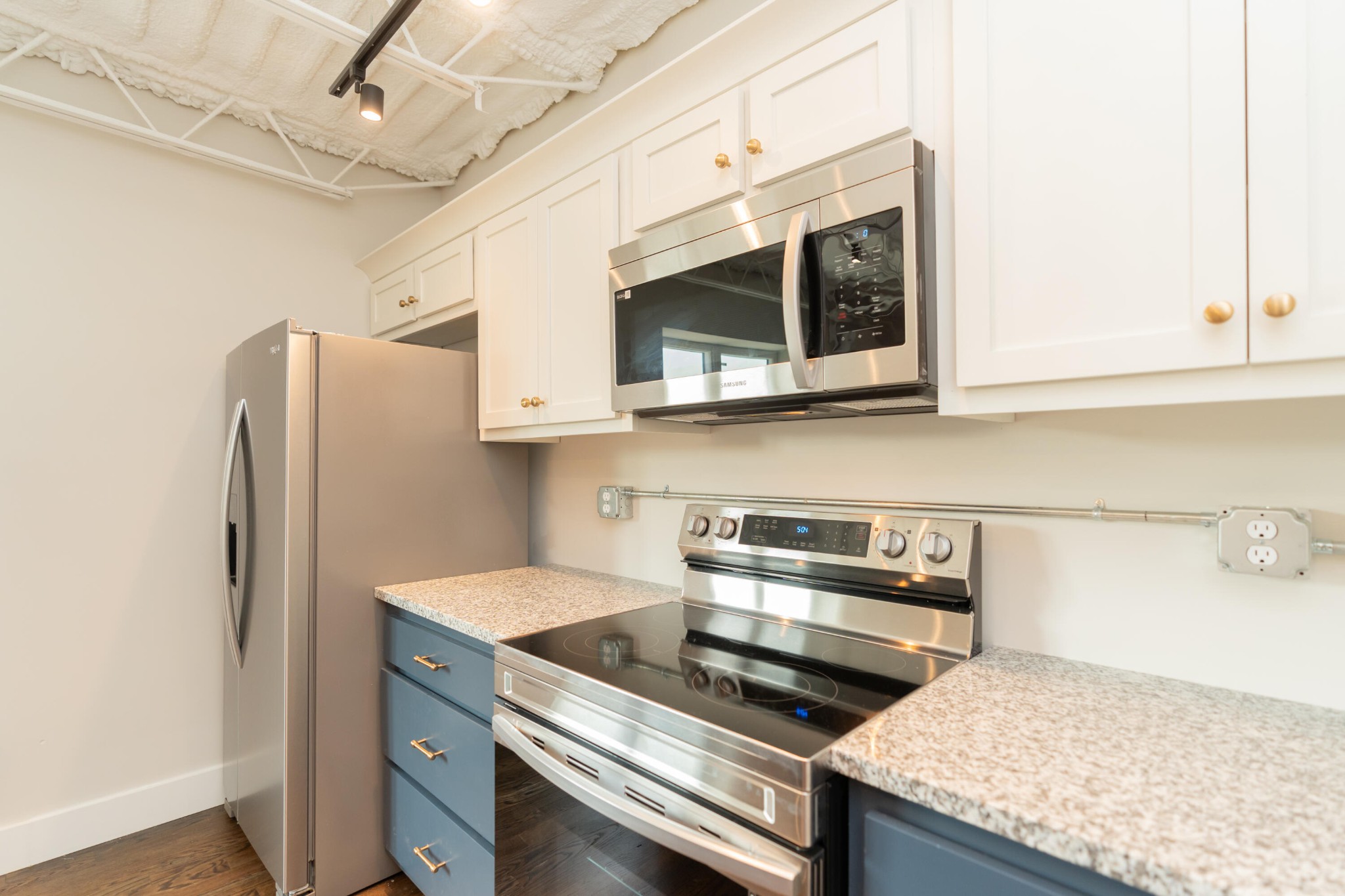 614 E Main Street 205