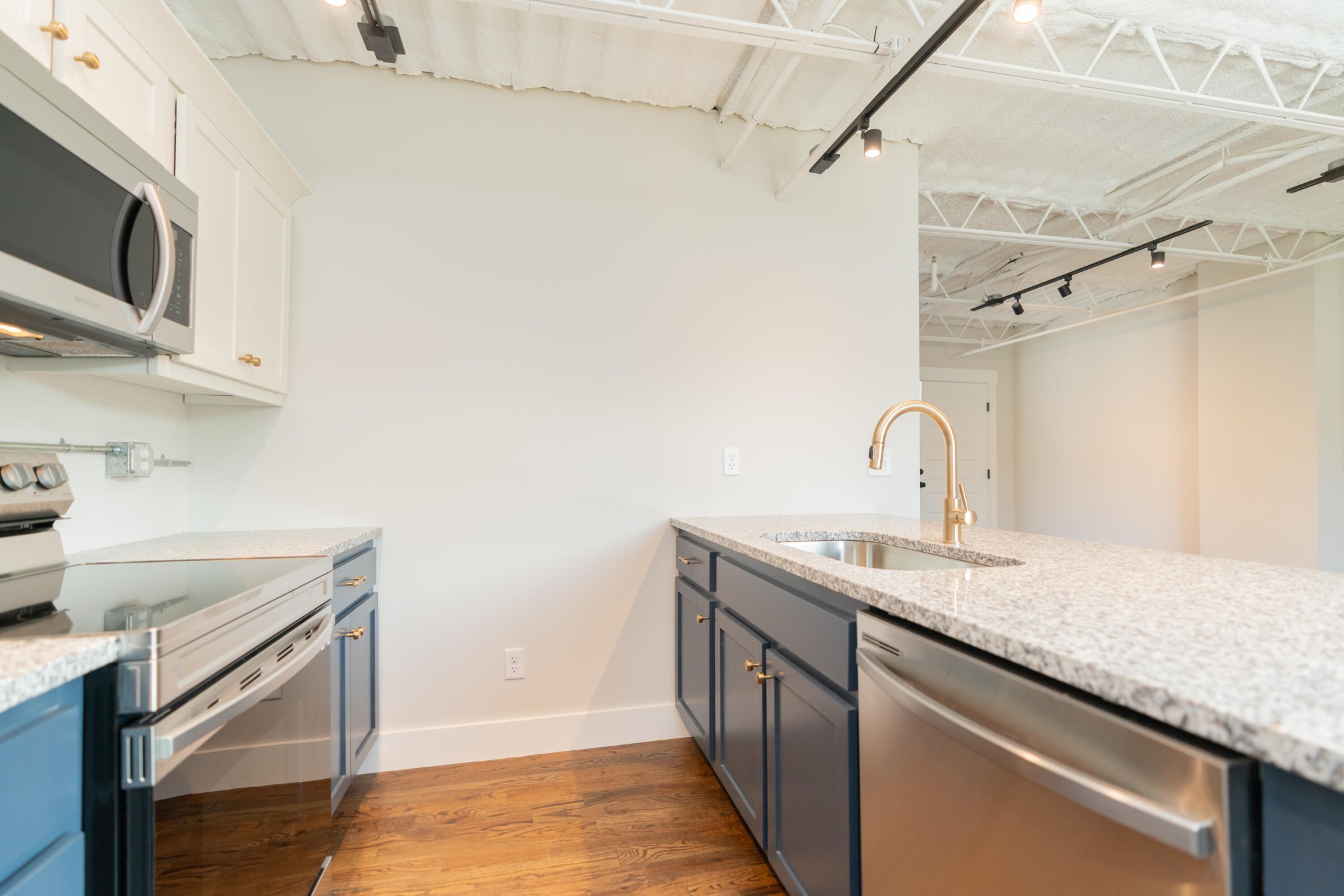 614 E Main Street 205