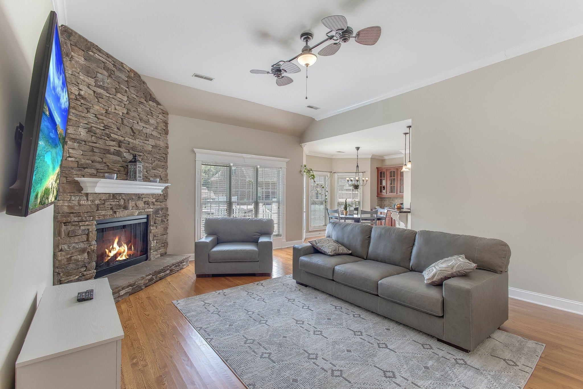 3630 Geneva Dr