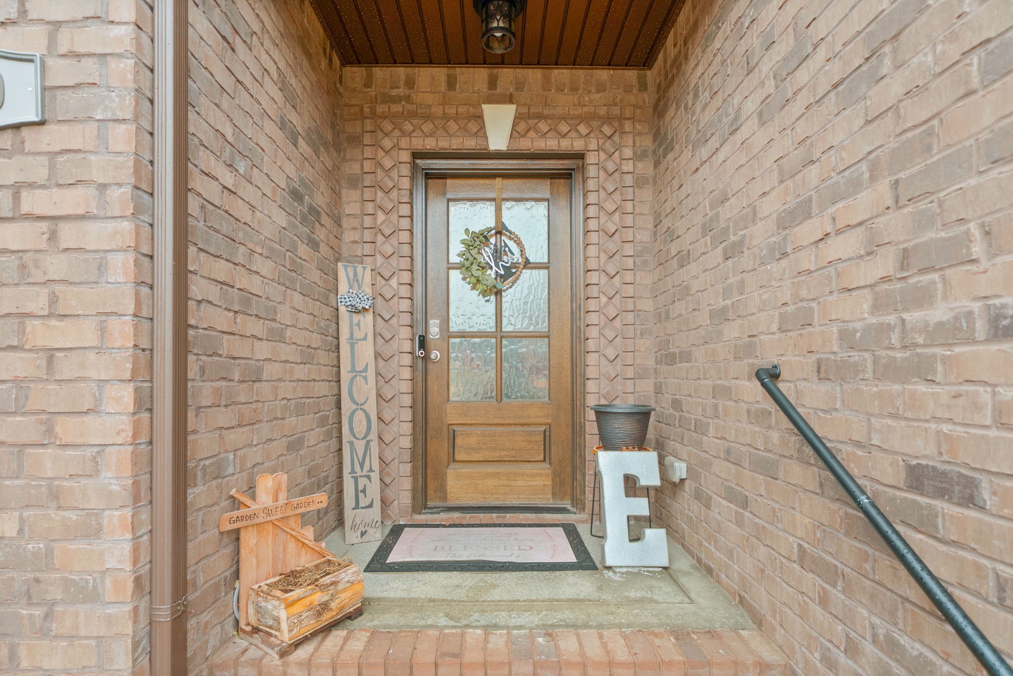 950 Terrace Creek Ln