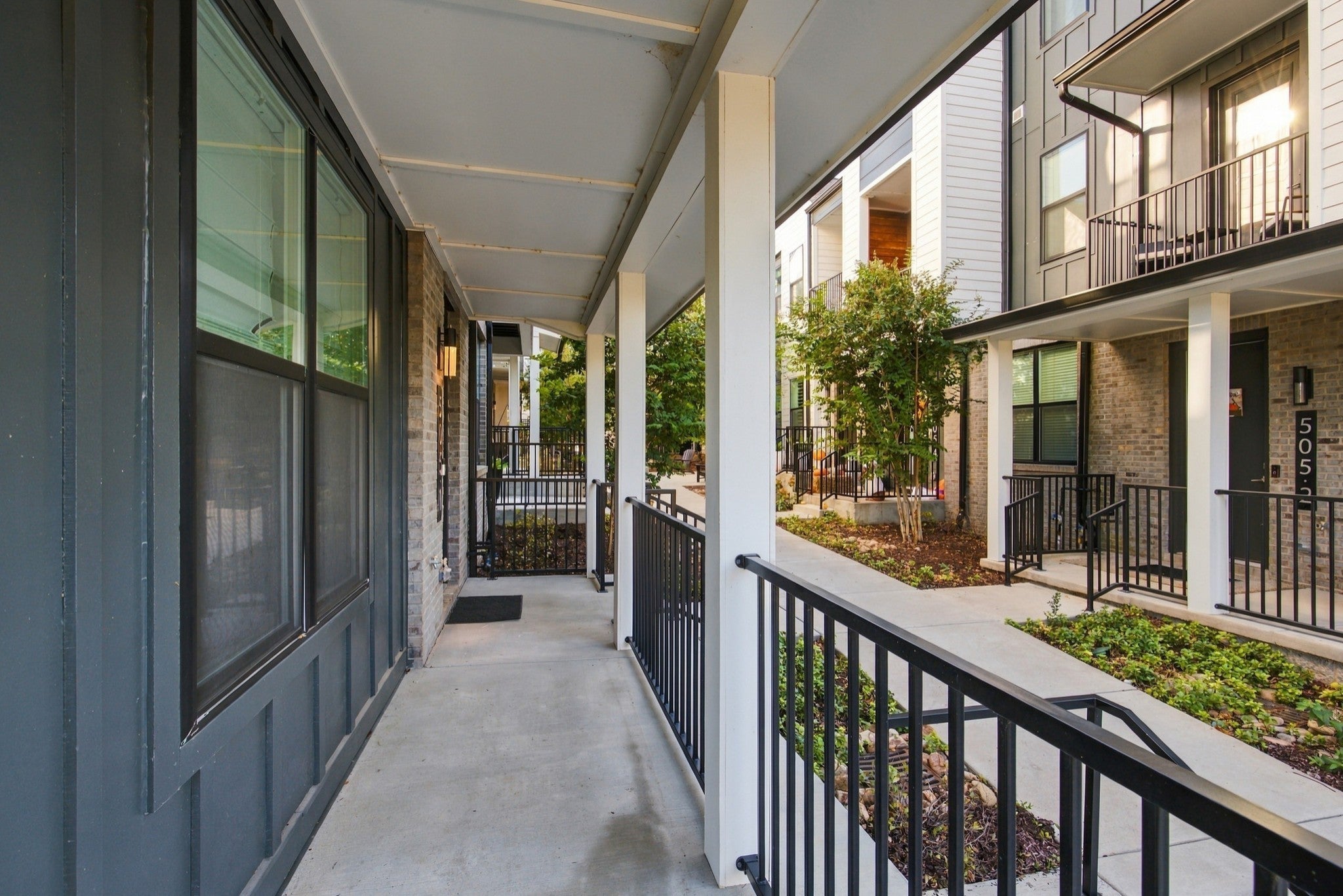 505 Community Ct 1