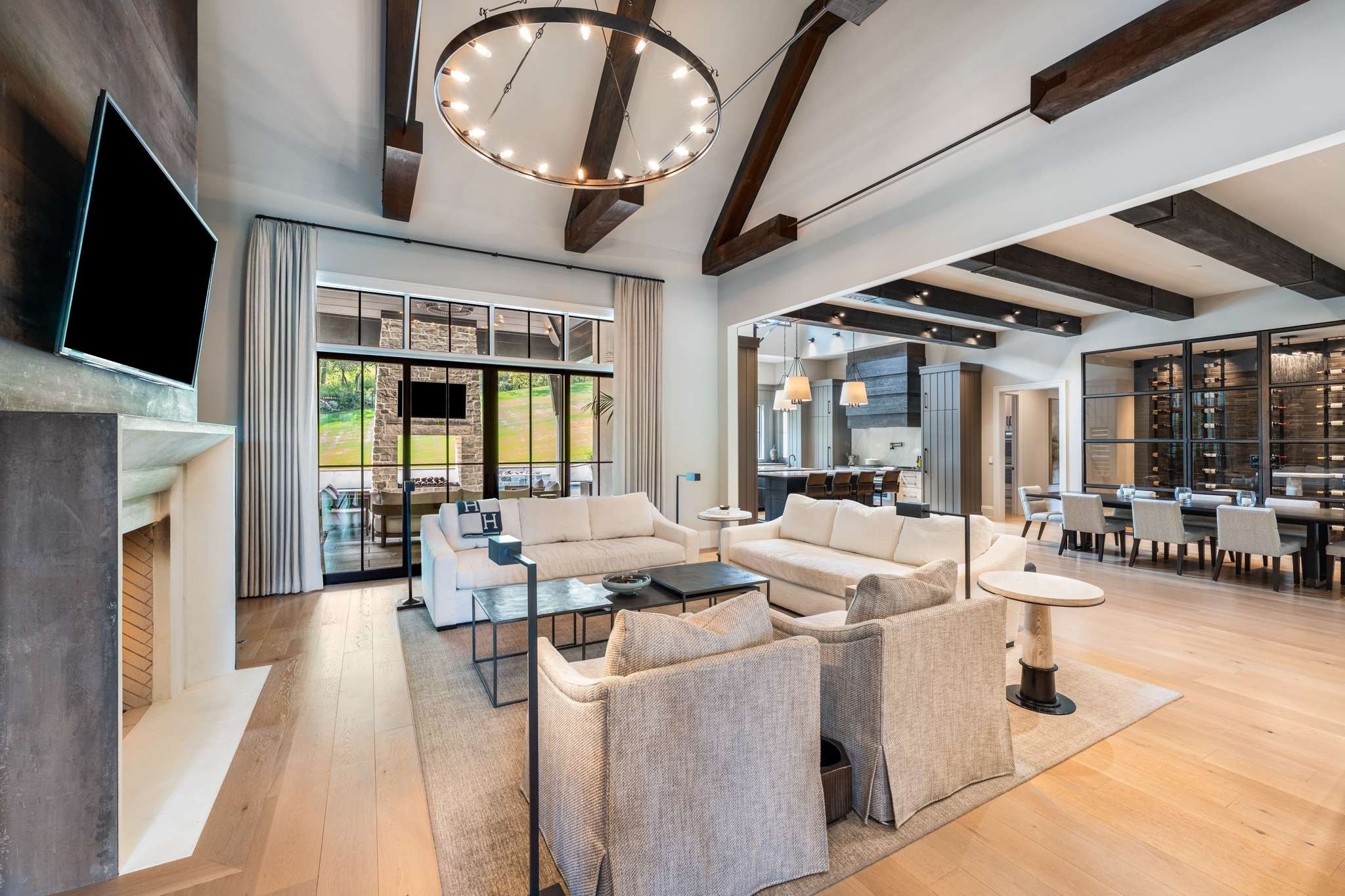 1409 Montmorenci Pass