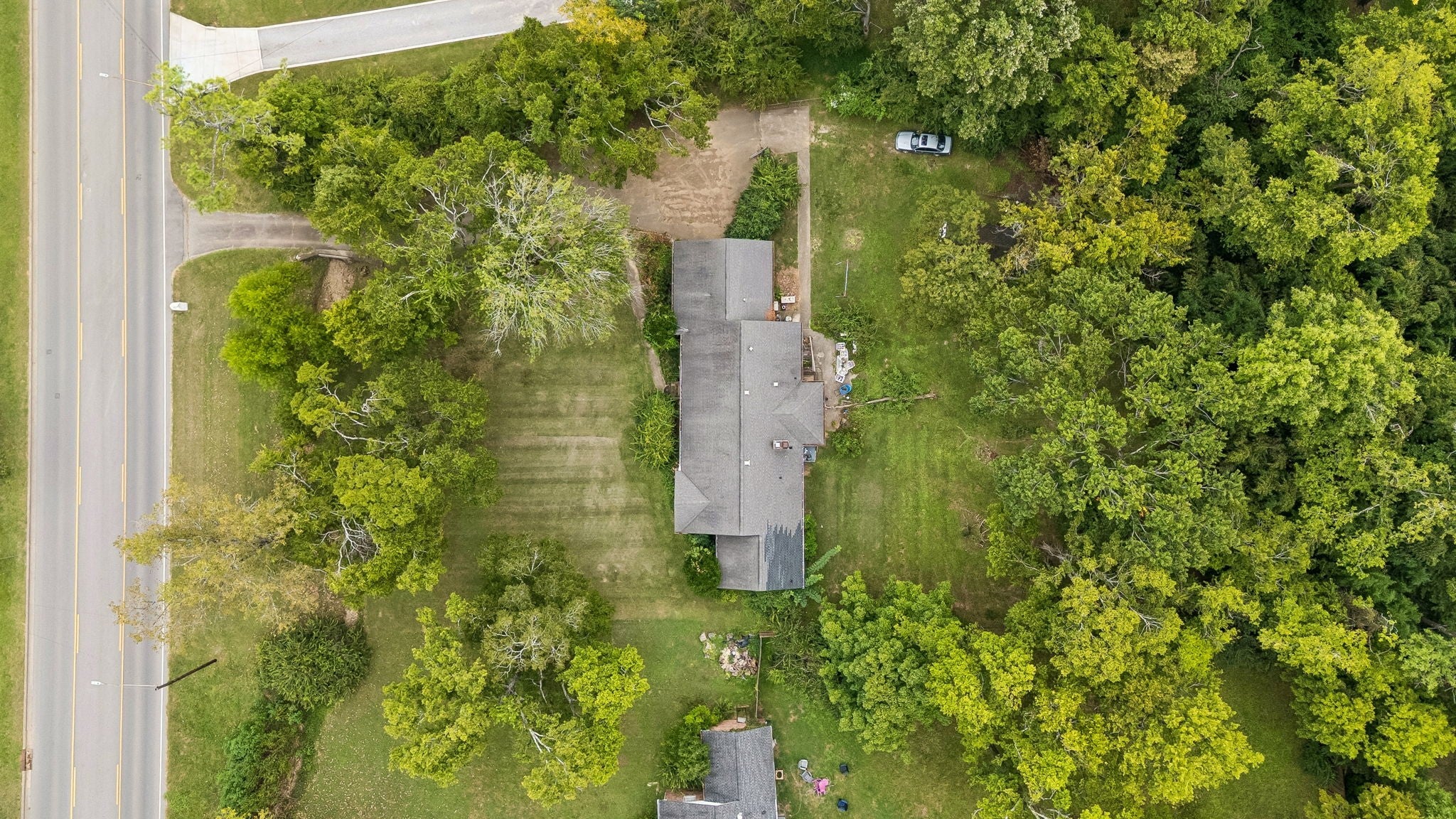 3-bed listing at 1511 Harding Pl, Nashville