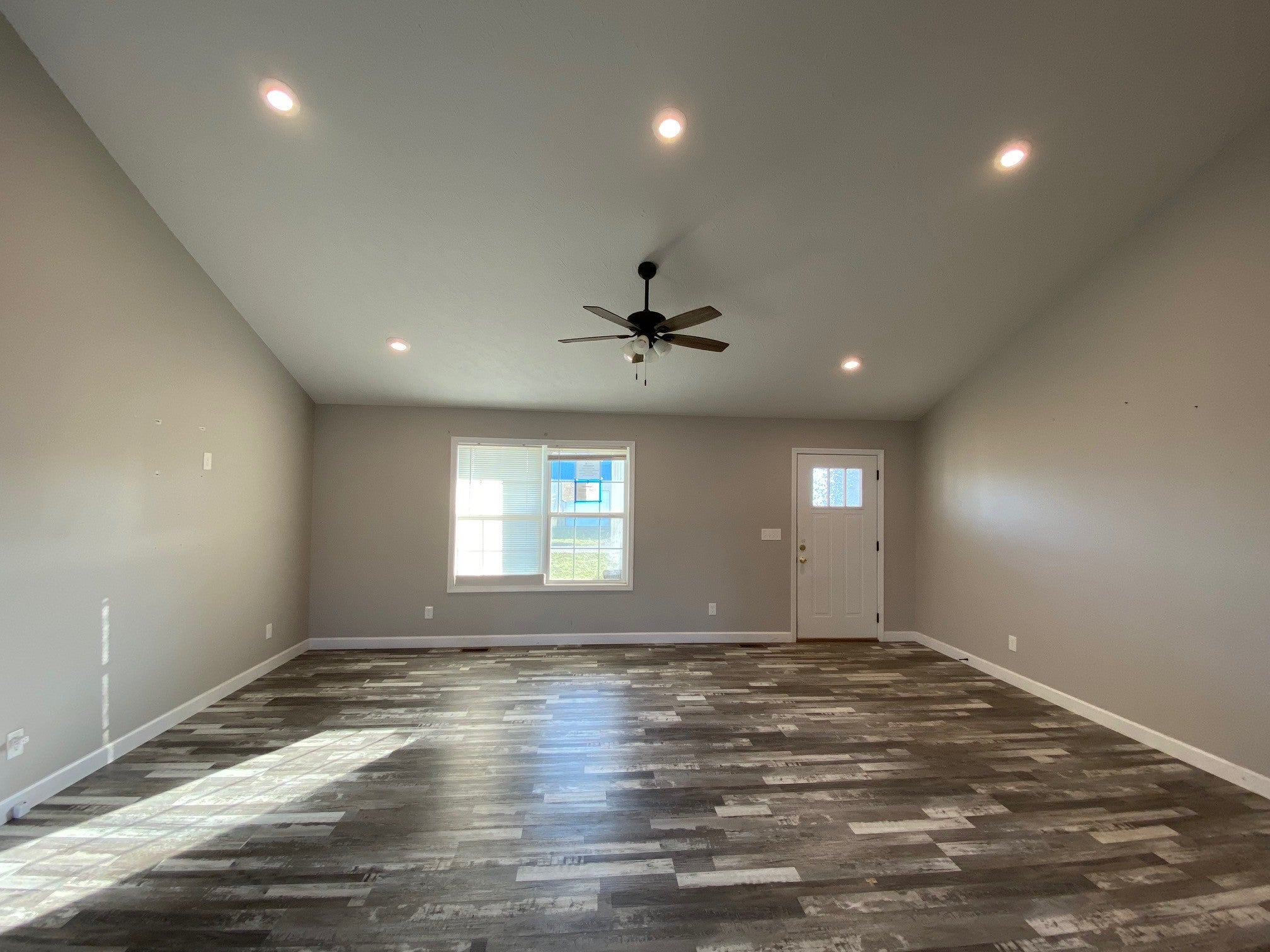 102 Willow Hill Ct