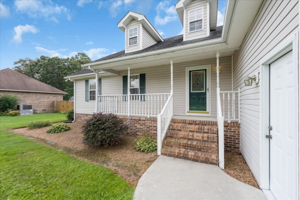 355 W Doak Rd