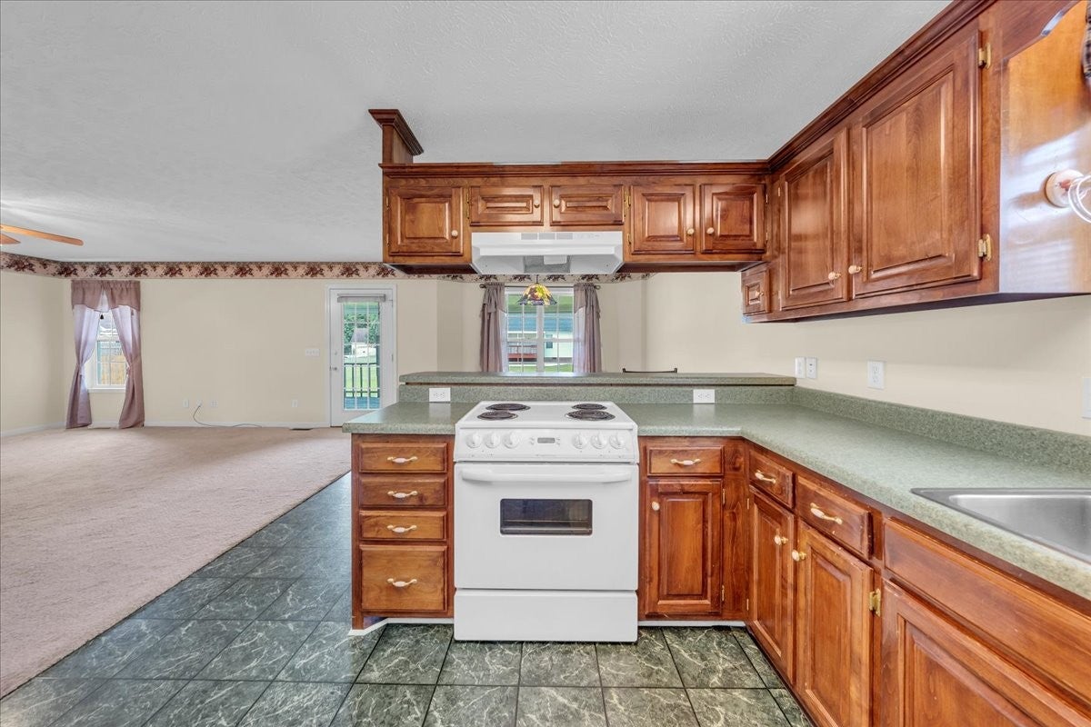 355 W Doak Rd