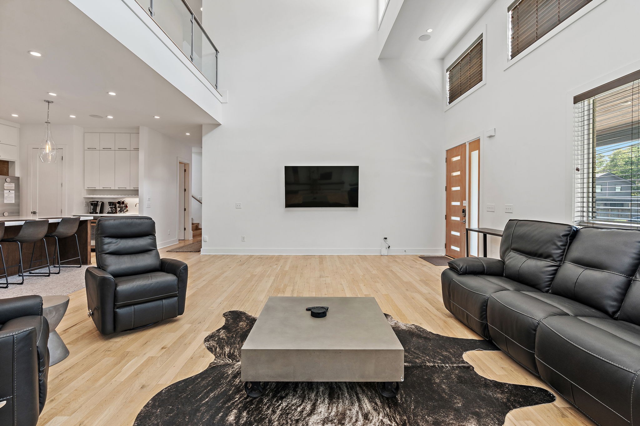 1002 W Grove Ave