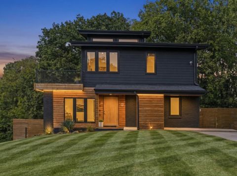 Photo of 2700 Oakwood Ave, Nashville, TN 37207 (MLS # 3170177)