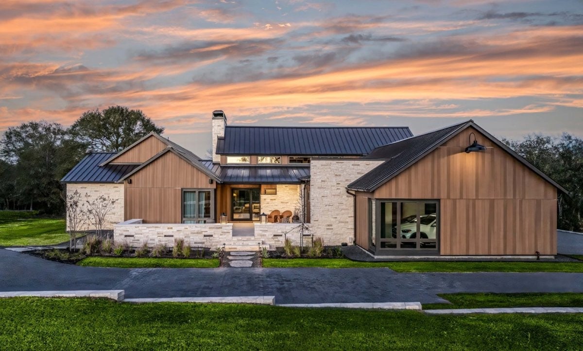 7027 Hyde Park Trail